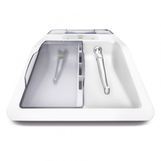 Assistina TWIN + комплект (масло, жидкость и фильтр) к аппарату