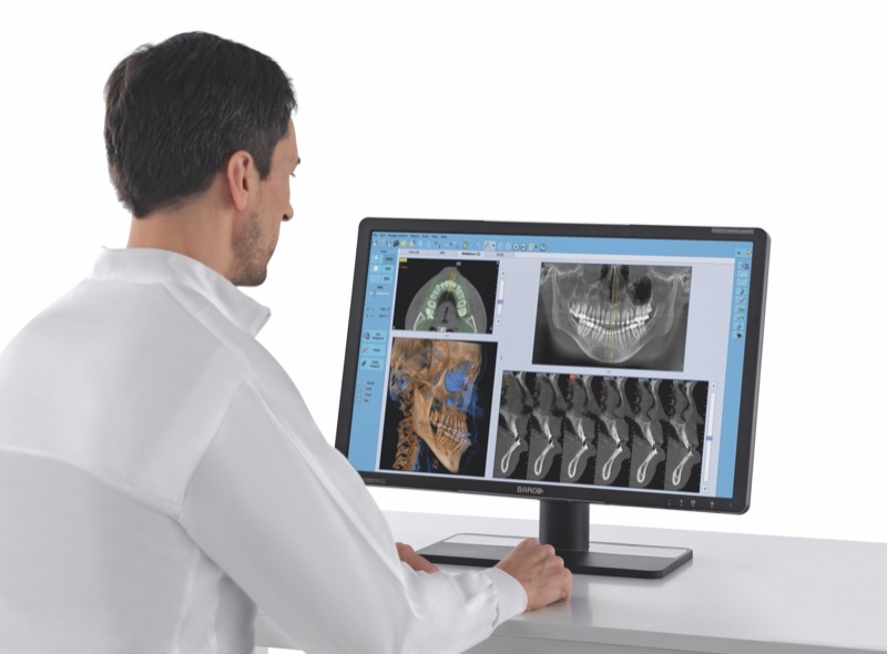 NewTom Giano HR_8885_wh.jpeg